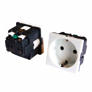 Розетка электрическая Mosaic одинарная с заземлением и шторками, безвинтовое подключение